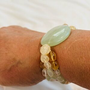 Elegant Jade and Citrine Bracelet